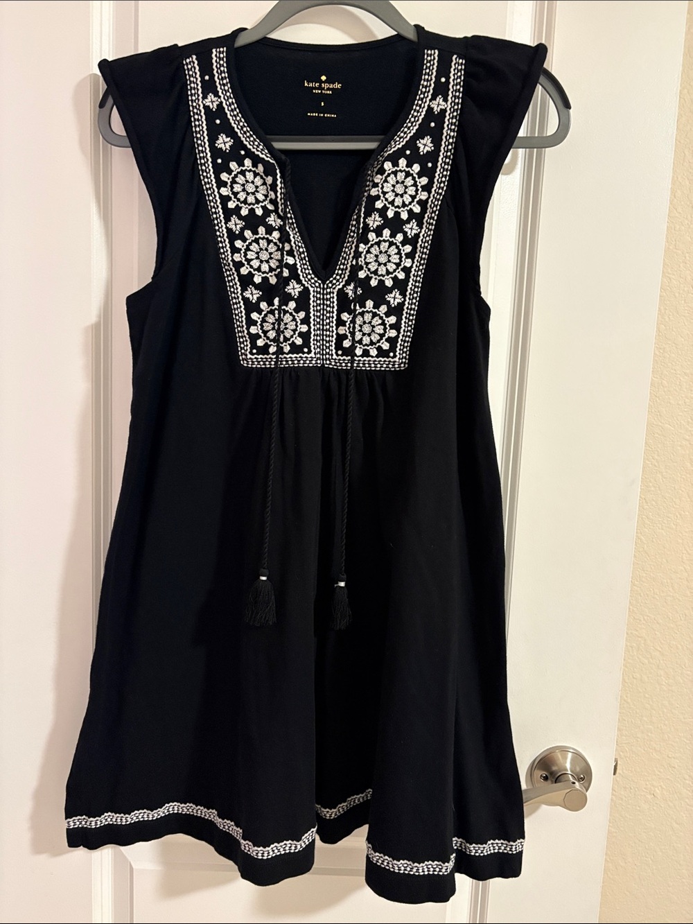 Kate Spade Embroidered Dress / Swimsuit Cover Up Size Small